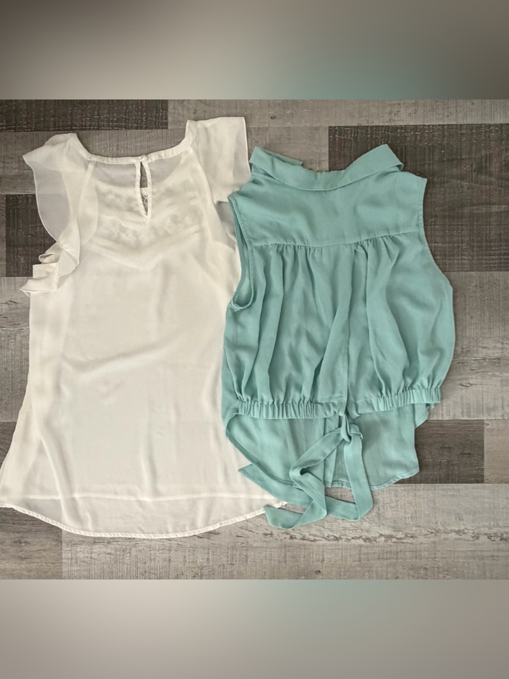 Sleeveless Blouse Bundle Size M - Picture 5 of 5